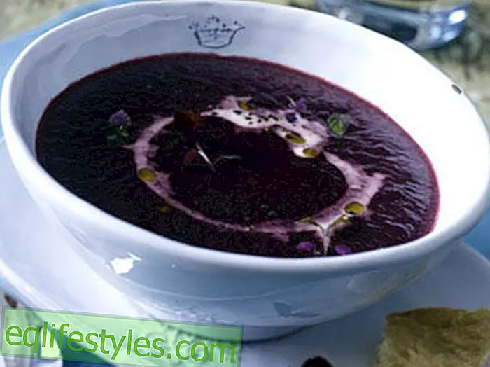 Fine and especially red beetroot soup