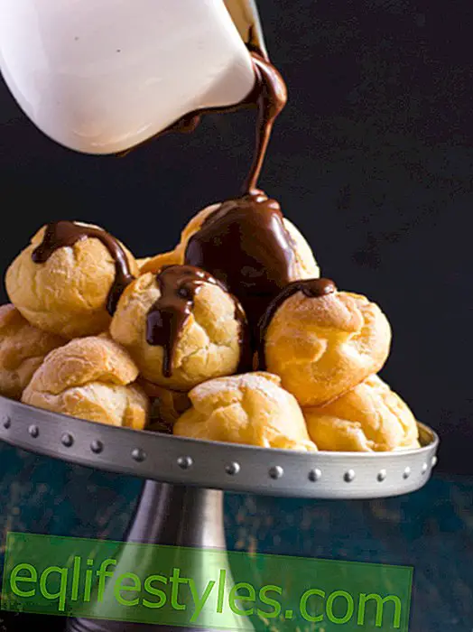Cook: Chocolate puff dessert with two ingredients