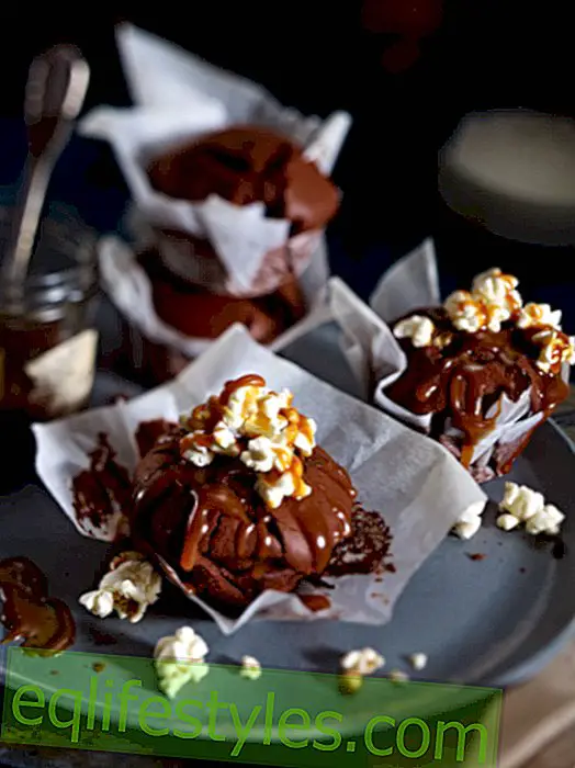 Cook - Cola cake: Small cakes with popcorn