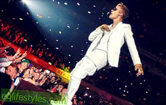 ชีวิต: Justin Bieber ล้อเล่นแสดงขนหัวหน่าวของเขา
