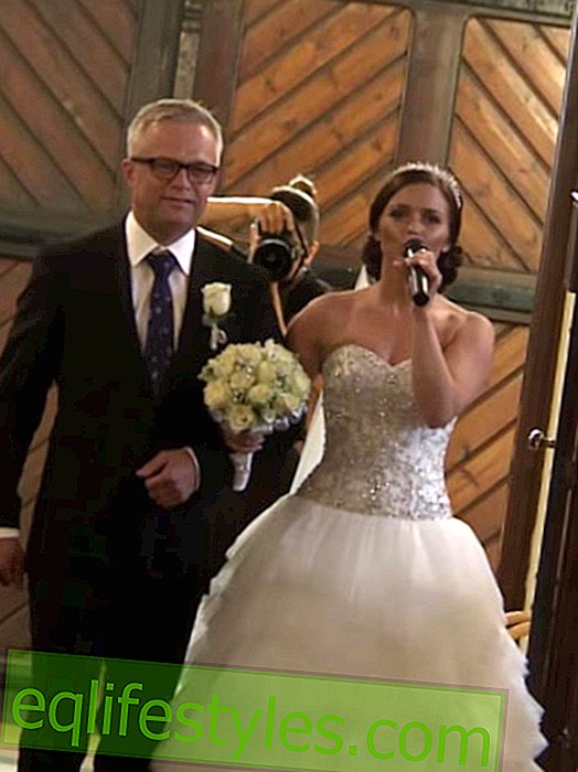 GoosebumpsWhen αυτή η νύφη εκπλήσσει τον σύζυγό της στο γάμο, μόνο ολόκληρος ο κόσμος κινείται!