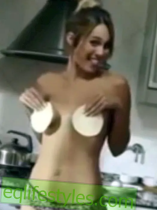 The naked cooking show: The real naked chef