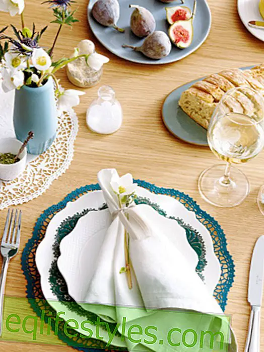 Декорация на маса: Бели ястия, цветно поставени