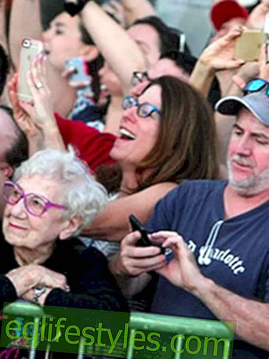 Dette foto deler verden - hvad denne gamle dame lærer os