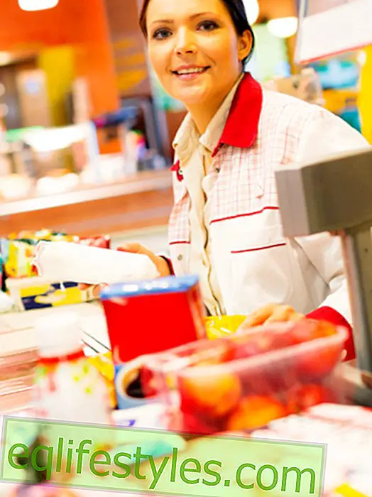 You will NEVER hear these 10 unfriendly phrases from your cashier