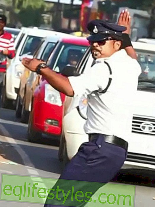 ムーンウォーク：警官はインドの通りで踊っています！