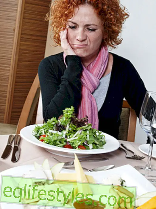 Not just scampis: cheating in restaurants