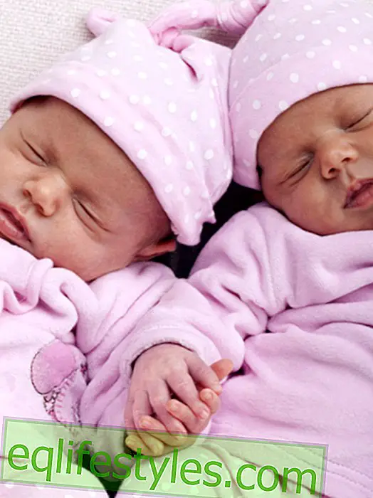 Близнаците вярват, че все още са в стомаха