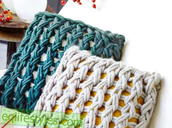 Knit Πλεκτομηχανές μαξιλάρι: Πώς να πλέκει ένα διακοσμητικό μαξιλάρι μαγισσών