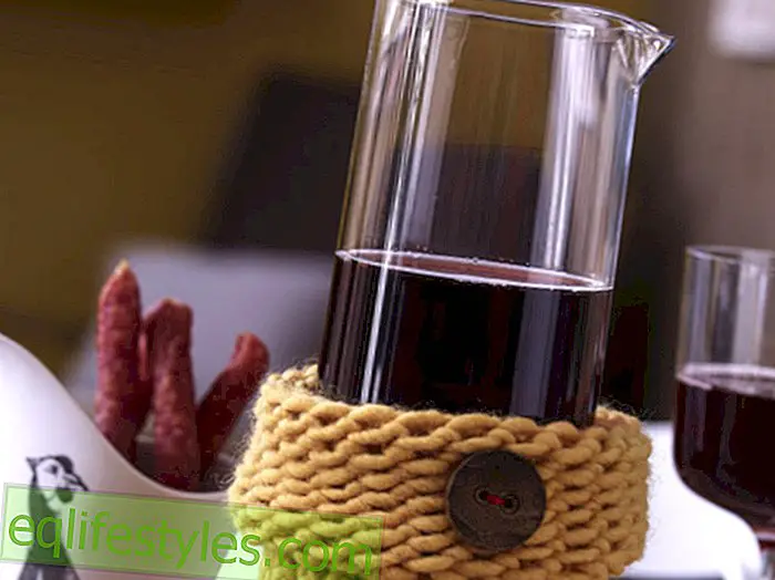 This is how you knit a decorative decanter