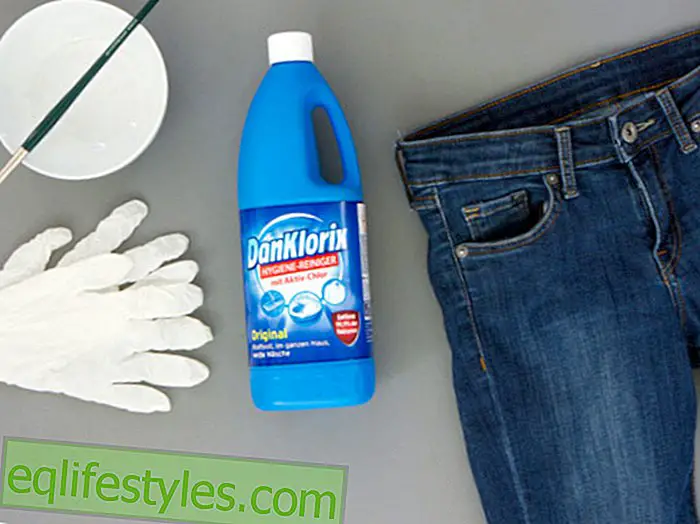 DIY JeansSo you dye your jeans with a great pattern
