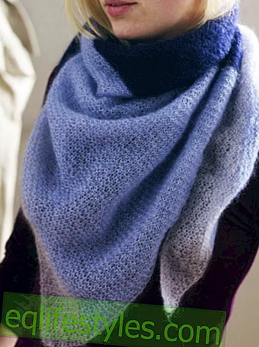 Плетене триъгълна плетена шал: шал в синьо