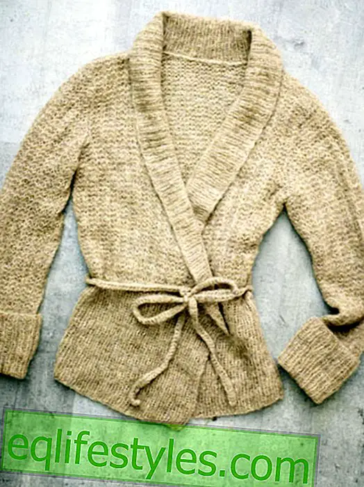 Knitting instructions for a wrap jacket