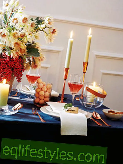 It is served: Noble table decoration for the holidays
