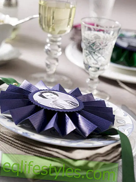 British table decoration with paper rosette