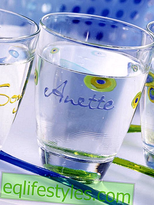Decorate glasses with name