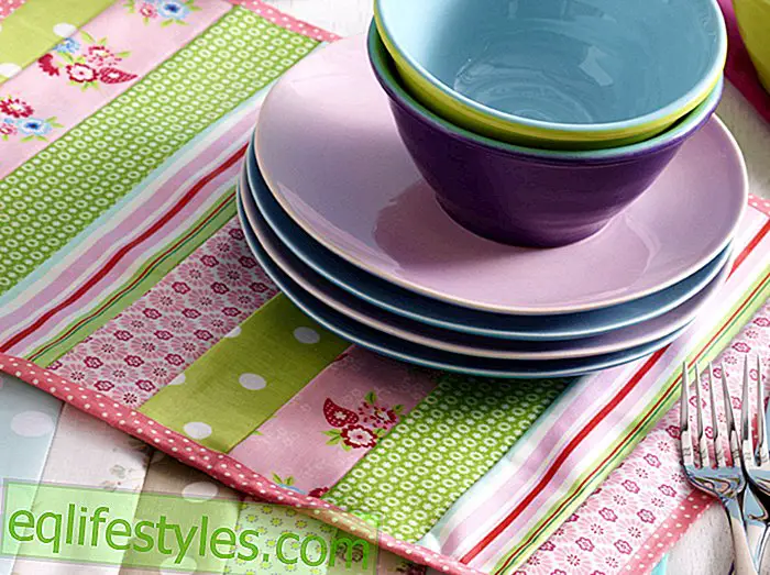 DIY sewing instructions for colorful placemats