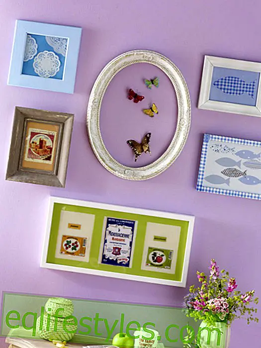 Wall decoration with picture frame