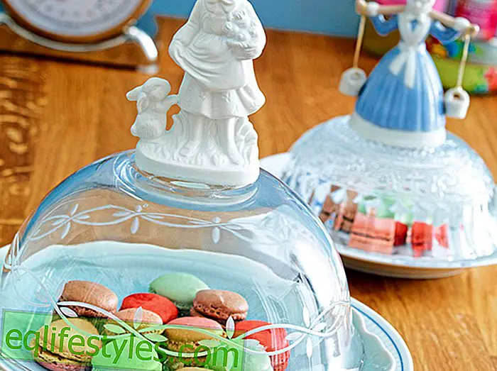 Украсена качулка за храна Стъклена купа с порцеланова фигурка